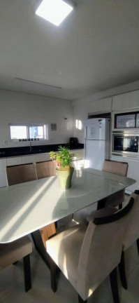 Imagem Apartamento com 2 Quartos à Venda, 76 m² em Meia Praia - Itapema Imagem Apartamento com 2 Quartos à Venda, 76 m² em Meia Praia - Itapema