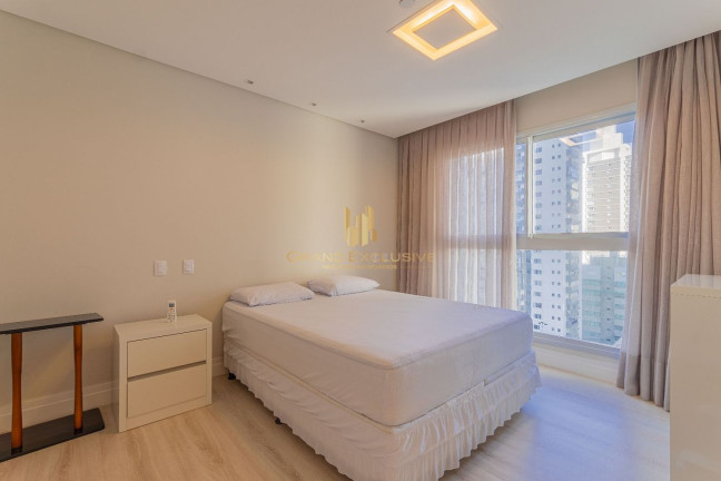 Imagem Apartamento com 5 Quartos à Venda, 342 m² em Centro - Balneário Camboriú Imagem Apartamento com 5 Quartos à Venda, 342 m² em Centro - Balneário Camboriú
