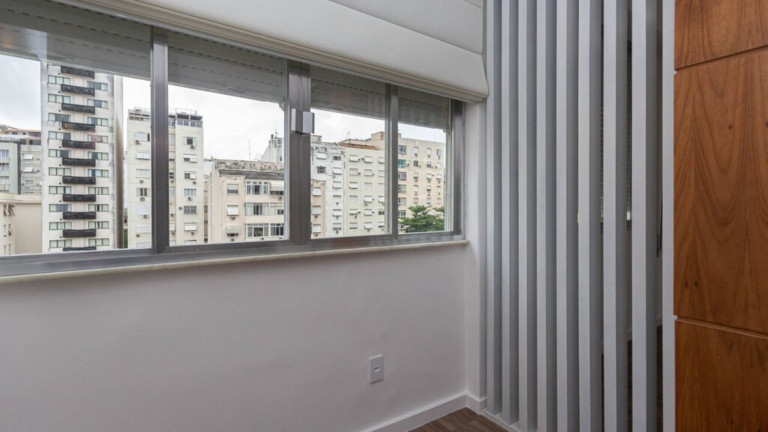 Imagem Imóvel com 1 Quarto à Venda, 64 m² em Ipanema - Rio De Janeiro Imagem Imóvel com 1 Quarto à Venda, 64 m² em Ipanema - Rio De Janeiro