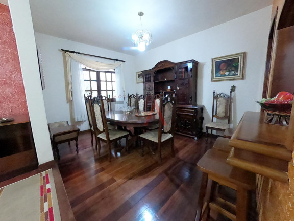 Imagem Casa com 5 Quartos à Venda, 362 m² em Centro - Guarapuava Imagem Casa com 5 Quartos à Venda, 362 m² em Centro - Guarapuava
