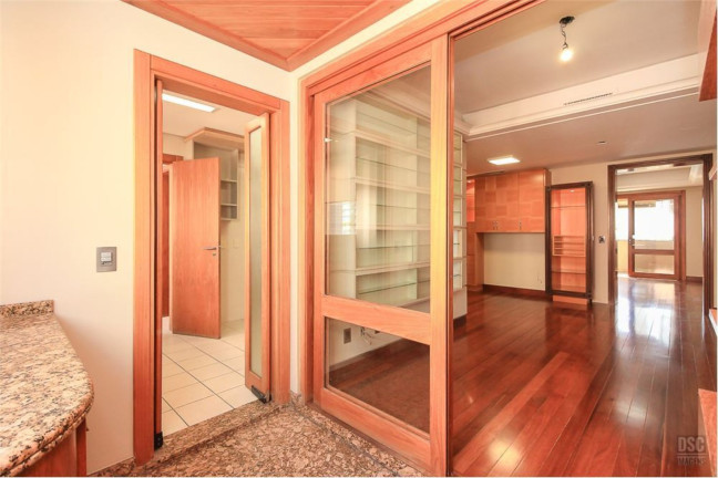 Imagem Apartamento com 3 Quartos à Venda, 211 m² em Bela Vista - Porto Alegre Imagem Apartamento com 3 Quartos à Venda, 211 m² em Bela Vista - Porto Alegre