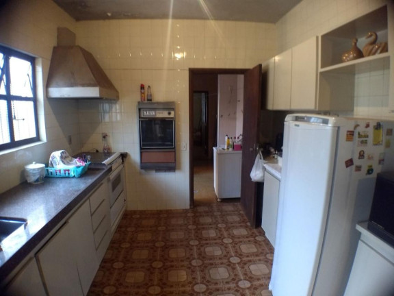 Imagem Casa com 3 Quartos à Venda, 269 m² em Centro - Botucatu Imagem Casa com 3 Quartos à Venda, 269 m² em Centro - Botucatu