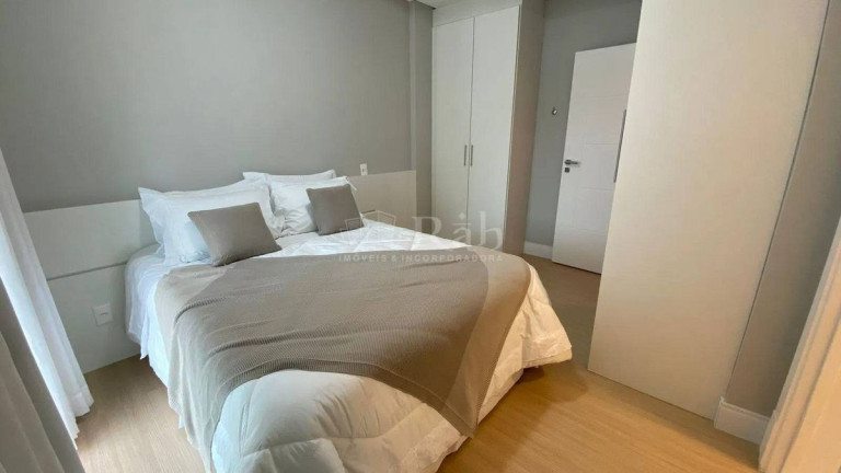 Imagem Apartamento com 3 Quartos à Venda, 138 m² em Centro - Balneário Camboriú Imagem Apartamento com 3 Quartos à Venda, 138 m² em Centro - Balneário Camboriú