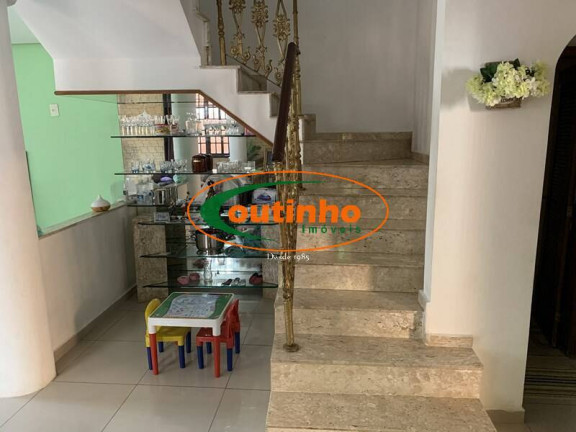 Imagem Casa com 6 Quartos à Venda, 525 m² em Tijuca - Rio De Janeiro Imagem Casa com 6 Quartos à Venda, 525 m² em Tijuca - Rio De Janeiro