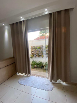Imagem Casa com 3 Quartos à Venda, 540 m² em Vila Pinheiro - Pirassununga Imagem Casa com 3 Quartos à Venda, 540 m² em Vila Pinheiro - Pirassununga