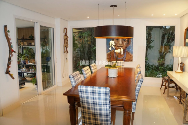 Imagem Casa com 3 Quartos à Venda, 650 m² em Morumbi - São Paulo Imagem Casa com 3 Quartos à Venda, 650 m² em Morumbi - São Paulo