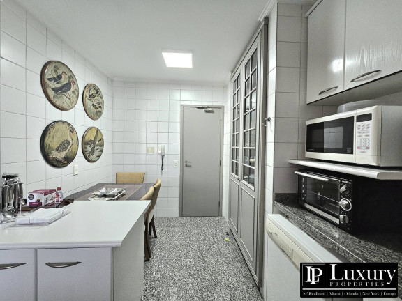 Imagem Apartamento com 3 Quartos à Venda, 162 m² em Moema - São Paulo Imagem Apartamento com 3 Quartos à Venda, 162 m² em Moema - São Paulo