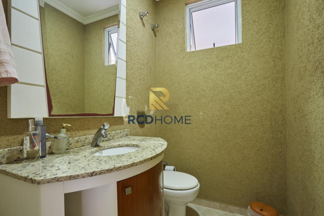 Imagem Casa com 4 Quartos à Venda, 199 m² em Uberaba - Curitiba