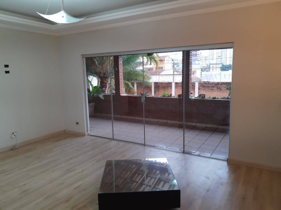 Imagem Casa com 3 Quartos à Venda, 368 m² em Lidice - Uberlândia