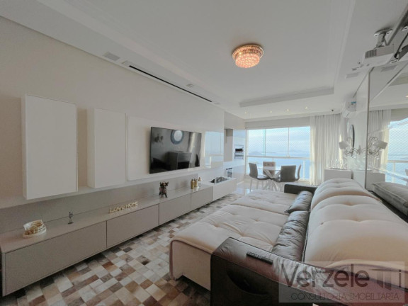 Apartamento com 3 Quartos à Venda, 144 m² em Centro