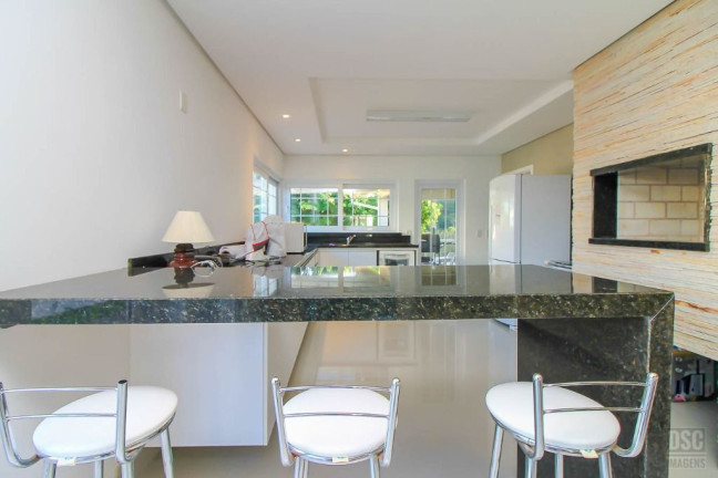 Imagem Casa com 3 Quartos à Venda, 332 m² em Aberta Dos Morros - Porto Alegre Imagem Casa com 3 Quartos à Venda, 332 m² em Aberta Dos Morros - Porto Alegre