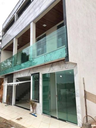 Imagem Casa com 3 Quartos à Venda, 330 m² Imagem Casa com 3 Quartos à Venda, 330 m²
