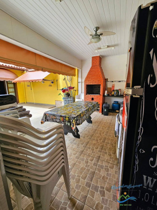 Imagem Casa com 6 Quartos à Venda, 300 m² em Jd Suarão - Itanhaém Imagem Casa com 6 Quartos à Venda, 300 m² em Jd Suarão - Itanhaém