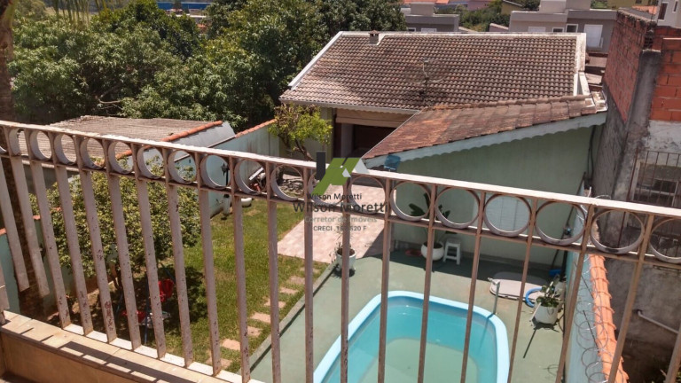 Imagem Casa com 3 Quartos à Venda, 360 m²