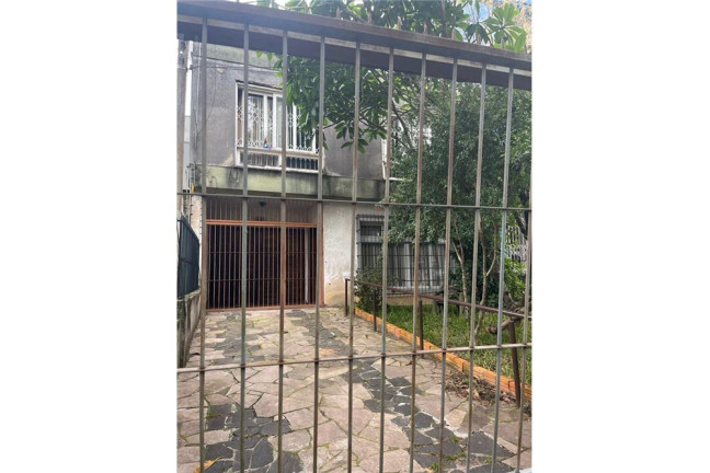 Imagem Casa com 3 Quartos à Venda,  em Petrópolis - Porto Alegre
