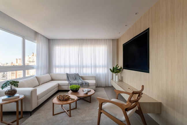 Imagem Imóvel com 3 Quartos à Venda, 250 m² em Auxiliadora - Porto Alegre Imagem Imóvel com 3 Quartos à Venda, 250 m² em Auxiliadora - Porto Alegre