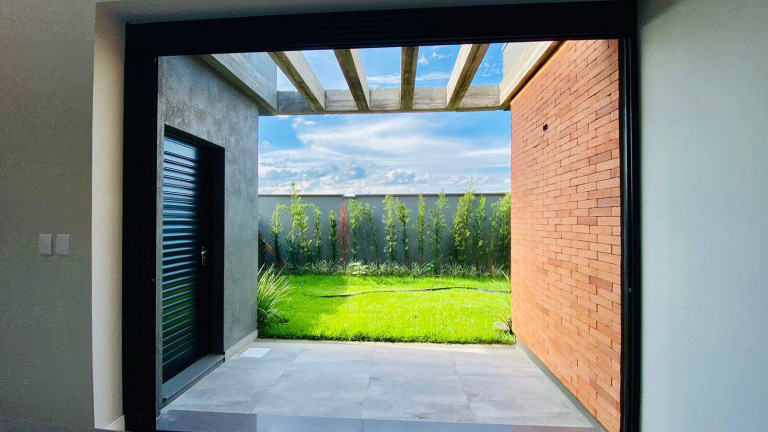 Imagem Casa com 4 Quartos à Venda, em Xangri-lá Imagem Casa com 4 Quartos à Venda, em Xangri-lá