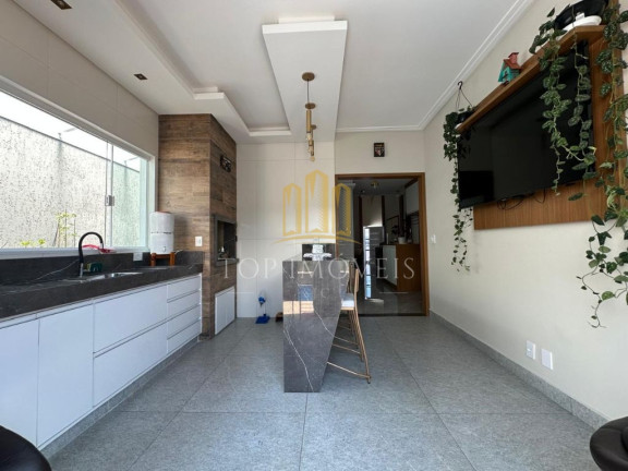 Imagem Casa com 3 Quartos à Venda, 300 m² em Bairro Do Grama - Caçapava Imagem Casa com 3 Quartos à Venda, 300 m² em Bairro Do Grama - Caçapava