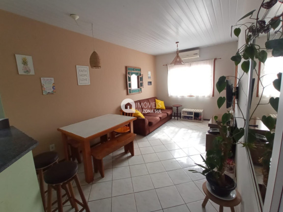 Imagem Casa com 2 Quartos à Venda, 61 m² Imagem Casa com 2 Quartos à Venda, 61 m²