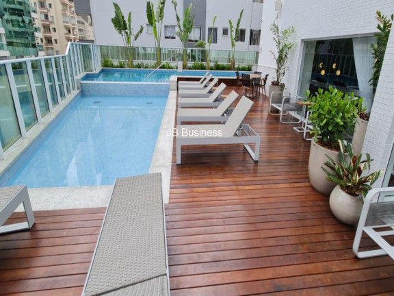 Imagem Imóvel com 4 Quartos à Venda, 140 m² em Centro - Balneário Camboriú Imagem Imóvel com 4 Quartos à Venda, 140 m² em Centro - Balneário Camboriú