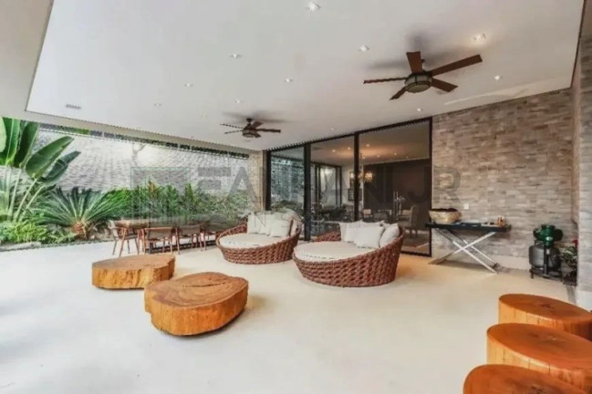 Imagem Casa com 6 Quartos à Venda, 1.300 m² em Jardim Europa - São Paulo Imagem Casa com 6 Quartos à Venda, 1.300 m² em Jardim Europa - São Paulo