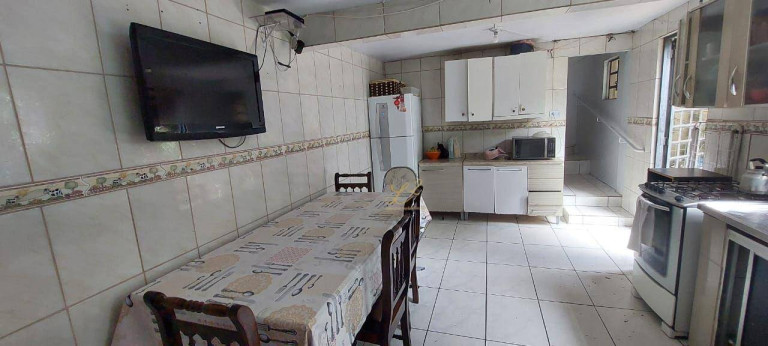 Imagem Terreno à Venda, 692 m² em Barreirinha - Curitiba Imagem Terreno à Venda, 692 m² em Barreirinha - Curitiba