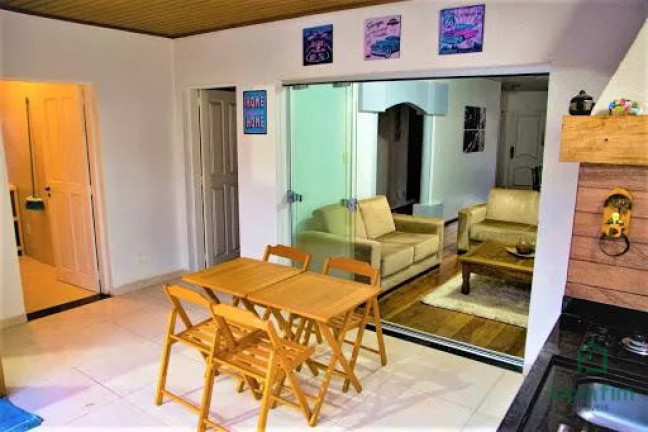 Imagem Casa com 4 Quartos à Venda, 298 m² em Espírito Santo - Porto Alegre Imagem Casa com 4 Quartos à Venda, 298 m² em Espírito Santo - Porto Alegre