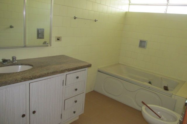 Imagem Casa com 4 Quartos à Venda ou Locação, 373 m² em Centro - Piracicaba