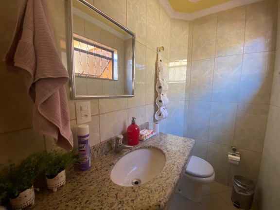 Imagem Sobrado com 3 Quartos à Venda, 266 m² em Vila Planalto - Campo Grande