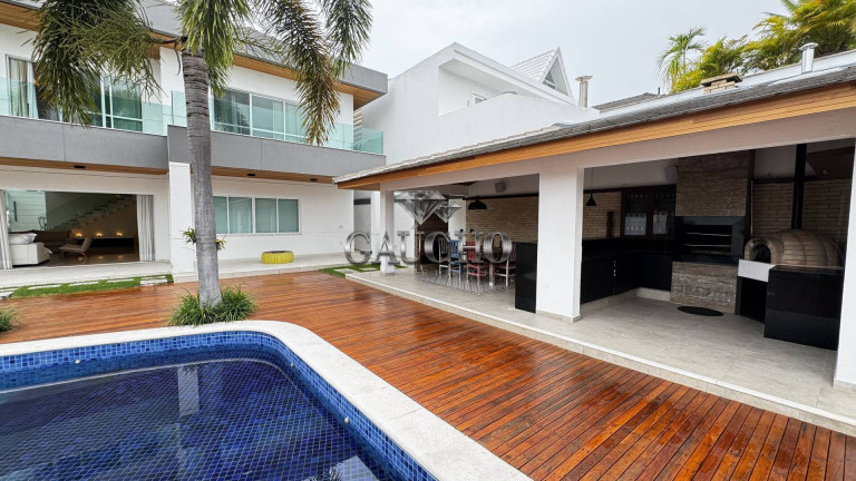 Imagem Casa com 5 Quartos à Venda, 550 m² em Barra Da Tijuca - Rio De Janeiro Imagem Casa com 5 Quartos à Venda, 550 m² em Barra Da Tijuca - Rio De Janeiro