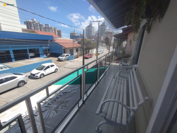 Imagem Casa com 3 Quartos à Venda, 294 m² em Trindade - Florianópolis Imagem Casa com 3 Quartos à Venda, 294 m² em Trindade - Florianópolis