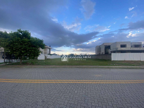 Terreno à Venda, 1.200 m² em Condomínio Chácara Serimbura - São José Dos Campos