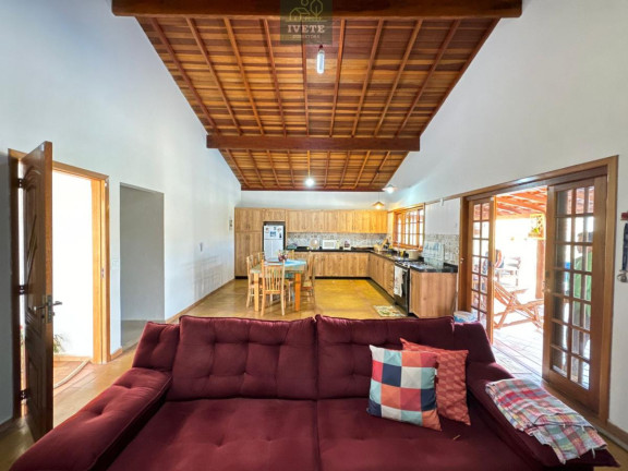Imagem Casa com 3 Quartos à Venda, 380 m² Imagem Casa com 3 Quartos à Venda, 380 m²