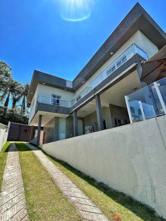 Imagem Casa com 4 Quartos à Venda, 226 m² em Centro - Igaratá Imagem Casa com 4 Quartos à Venda, 226 m² em Centro - Igaratá
