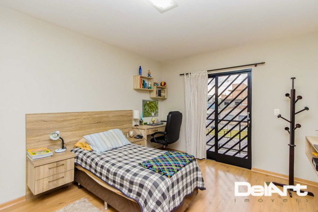 Imagem Sobrado com 3 Quartos à Venda, 232 m² em Capão Da Imbuia - Curitiba Imagem Sobrado com 3 Quartos à Venda, 232 m² em Capão Da Imbuia - Curitiba
