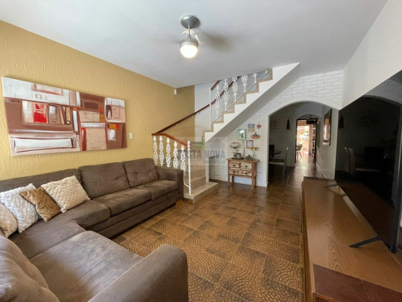 Imagem Casa com 3 Quartos à Venda, 180 m²