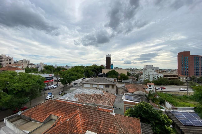 Imagem Imóvel com 3 Quartos à Venda, 76 m² em São João - Porto Alegre Imagem Imóvel com 3 Quartos à Venda, 76 m² em São João - Porto Alegre