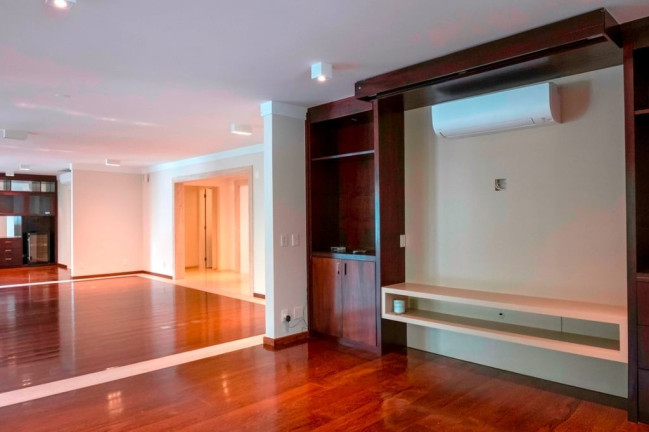 Imagem Imóvel com 3 Quartos à Venda, 306 m² em Jardim Paulistano - São Paulo Imagem Imóvel com 3 Quartos à Venda, 306 m² em Jardim Paulistano - São Paulo