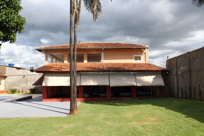 Imagem Casa com 6 Quartos à Venda, 1.640 m² em Uberaba Imagem Casa com 6 Quartos à Venda, 1.640 m² em Uberaba