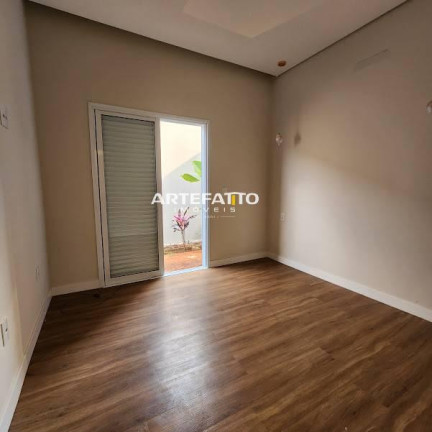 Imagem Casa com 4 Quartos à Venda, 244 m² Imagem Casa com 4 Quartos à Venda, 244 m²