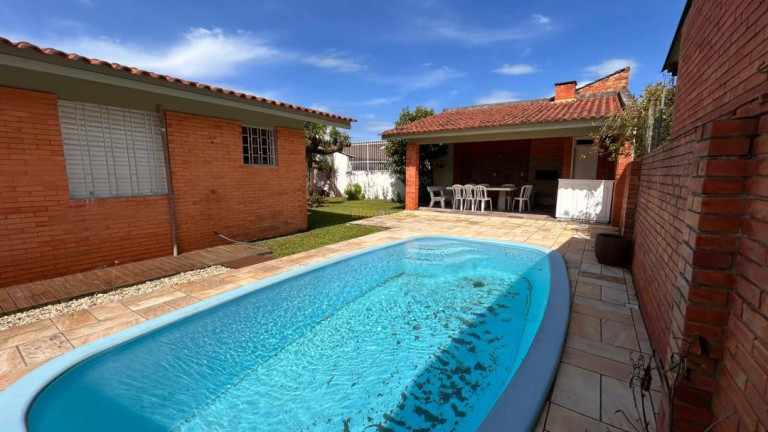 Imagem Casa com 5 Quartos à Venda, 318 m² em Atlântida - Xangri-lá Imagem Casa com 5 Quartos à Venda, 318 m² em Atlântida - Xangri-lá