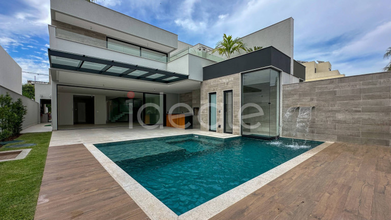 Imagem Casa de Condomínio com 5 Quartos à Venda,  em Barra Da Tijuca - Rio De Janeiro