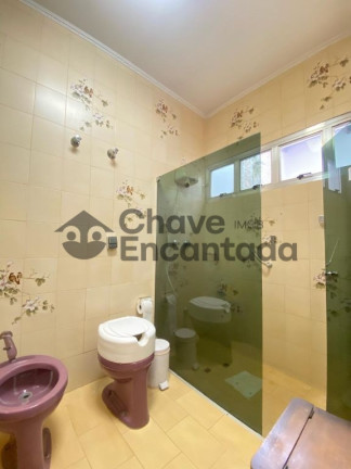 Imagem Casa com 5 Quartos à Venda, 330 m² em Jardim Estoril - Birigui Imagem Casa com 5 Quartos à Venda, 330 m² em Jardim Estoril - Birigui
