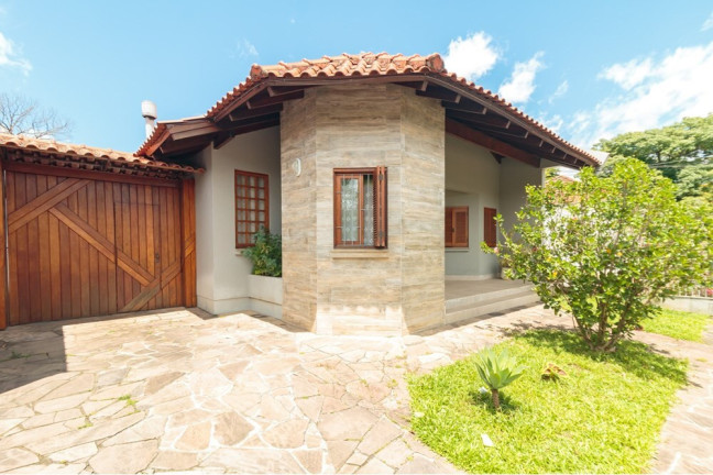 Imagem Casa com 3 Quartos à Venda, 213 m² em Chácara Das Pedras - Porto Alegre Imagem Casa com 3 Quartos à Venda, 213 m² em Chácara Das Pedras - Porto Alegre