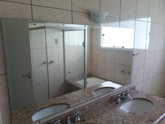 Imagem Casa com 3 Quartos à Venda, 450 m² em Centro - Pouso Alegre Imagem Casa com 3 Quartos à Venda, 450 m² em Centro - Pouso Alegre