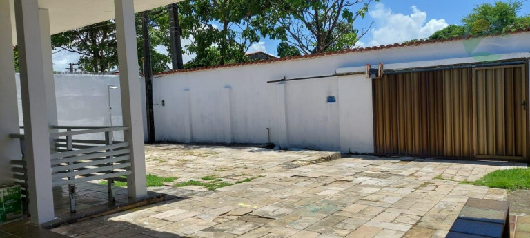 Imagem Casa com 3 Quartos à Venda, 170 m² Imagem Casa com 3 Quartos à Venda, 170 m²