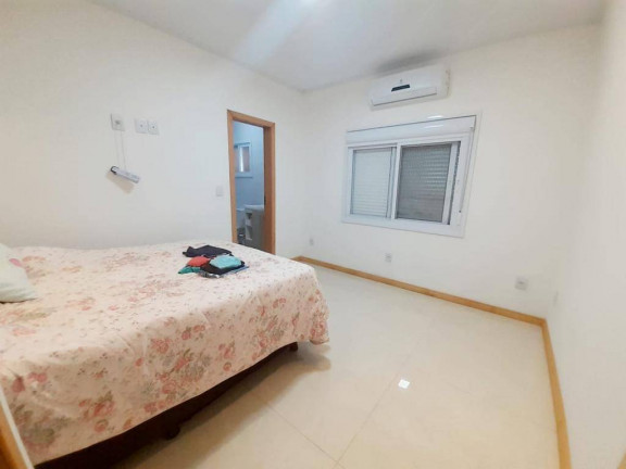 Imagem Casa com 4 Quartos à Venda, 120 m² em Xangri-lá Imagem Casa com 4 Quartos à Venda, 120 m² em Xangri-lá