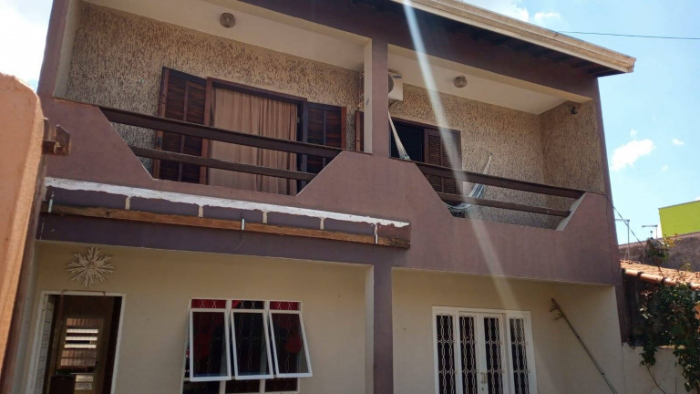 Imagem Casa com 3 Quartos à Venda, 174 m² em Centro - Boituva Imagem Casa com 3 Quartos à Venda, 174 m² em Centro - Boituva