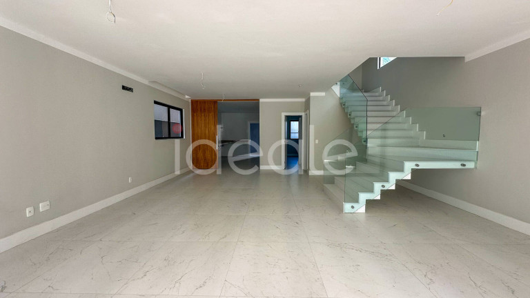 Casa de Condomínio com 5 Quartos à Venda, 380 m² em Barra Da Tijuca - Rio De Janeiro