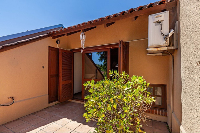 Imagem Casa com 3 Quartos à Venda, 205 m² em Ipanema - Porto Alegre Imagem Casa com 3 Quartos à Venda, 205 m² em Ipanema - Porto Alegre